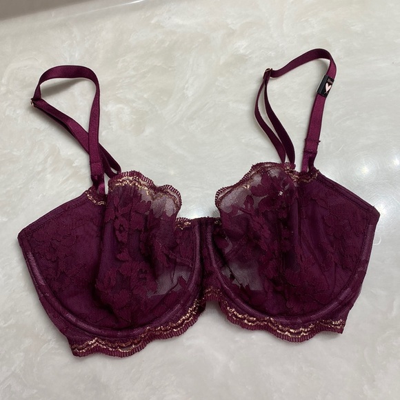 Victoria's Secret Other - NWOT Victoria’s Secret Dream Angels Unlined Push-up Bra 32DDD 32F